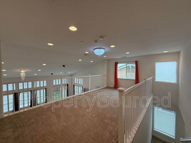 Building Photo - 656 Open Range Ave