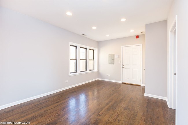 Building Photo - 2 br, 1 bath Apartment - 1010 S 1st Ave 303