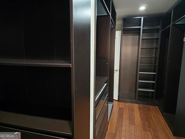 Building Photo - 65 Wyngate Dr