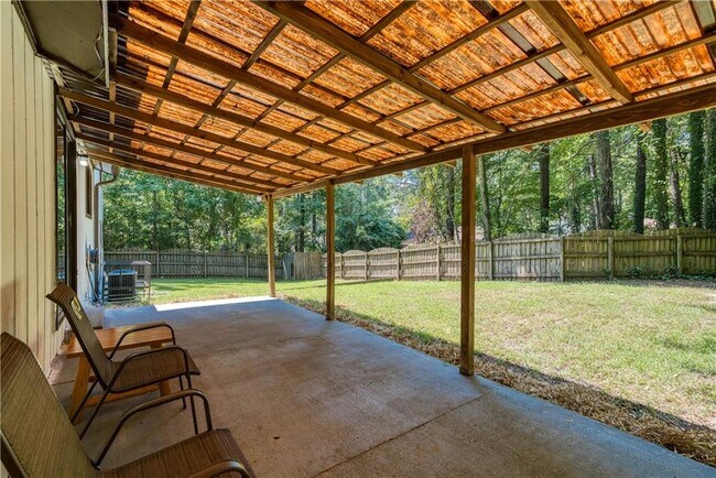 Building Photo - 2759 Shetland Ln NW