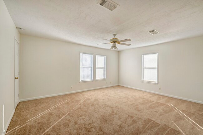 Building Photo - 309 Second St