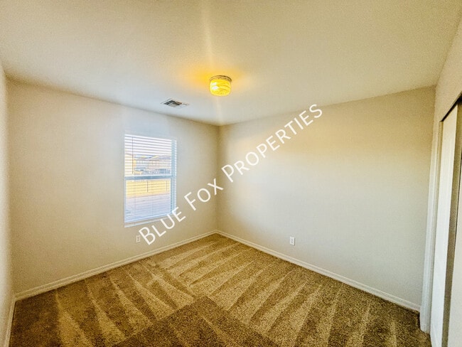 Building Photo - 5858 E Sanderling Dr