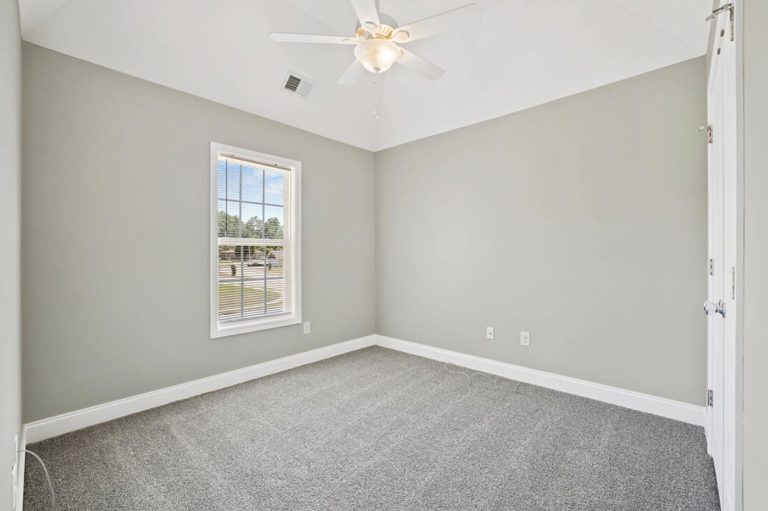 Building Photo - 121 Feathers Ln