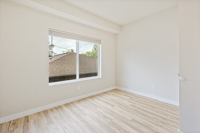 Building Photo - 4521 S Mead St