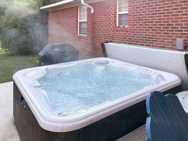 Building Photo - 148 Rice Rd