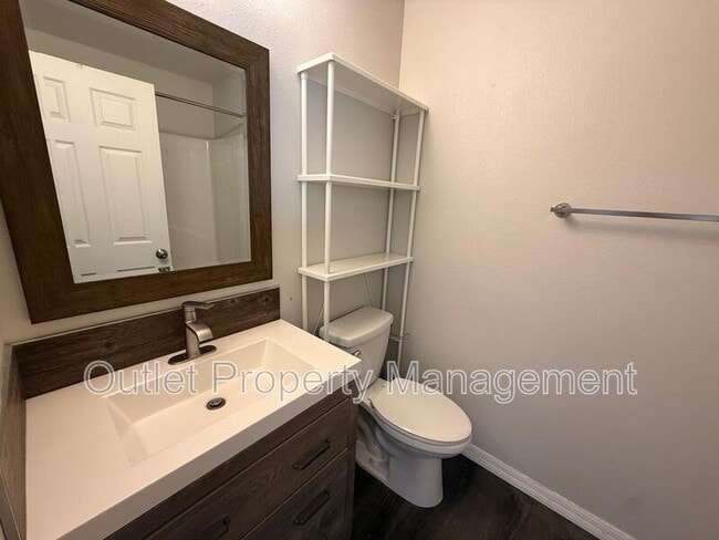 Building Photo - 1437 Dandelion Dr