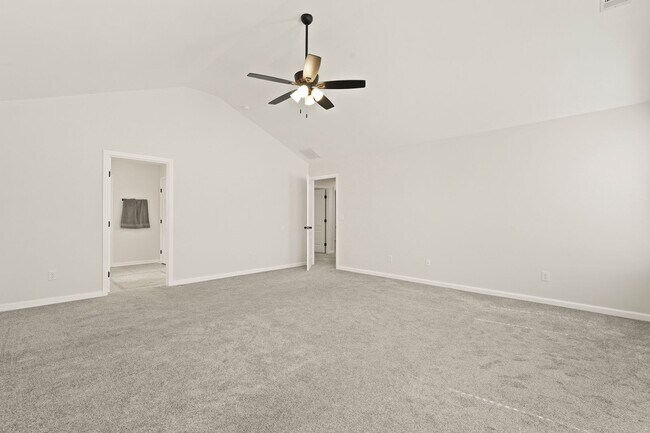 Building Photo - Spacious 4 Bedroom Home With Plenty of Space to Enjoy and Resort-style Amenities in Belmont Glen
