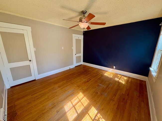 Building Photo - 2 bed 1 bath Home Near the Historic District
