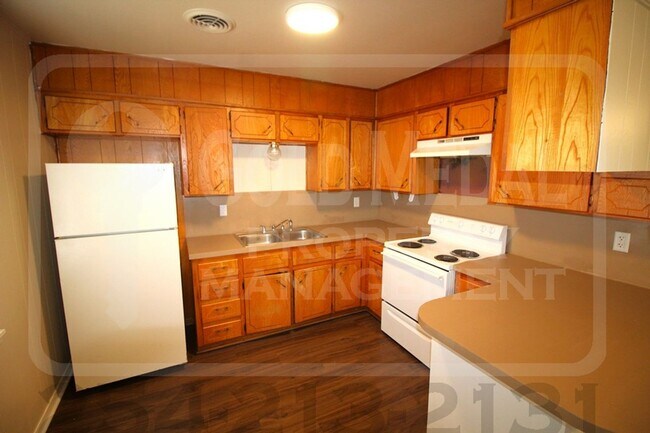 Building Photo - 802 Pecan Cir