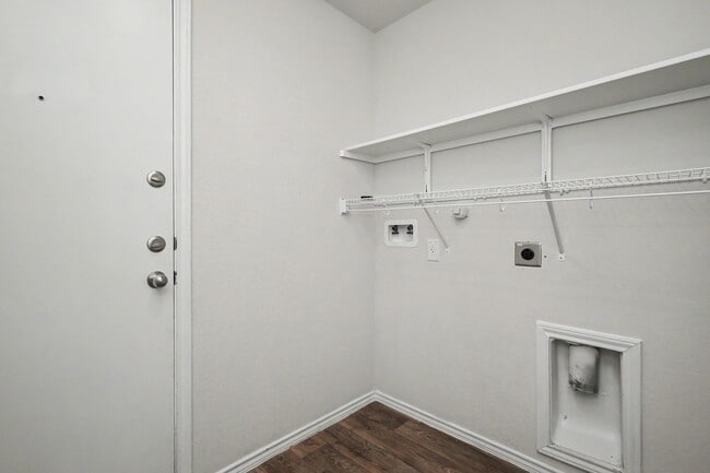 Building Photo - Beautiful Home in The Links at River Bend | Golf Course Community Living