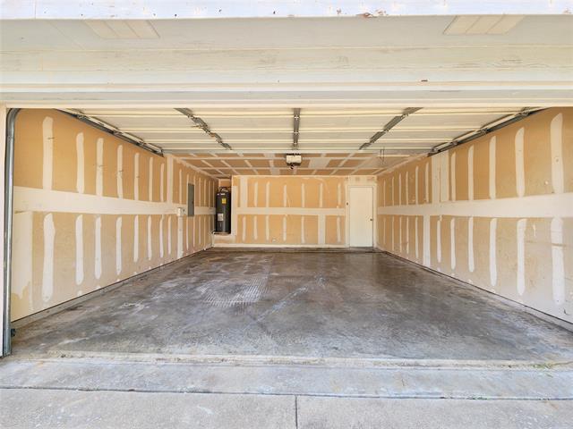 Building Photo - 414 Dakota Dr