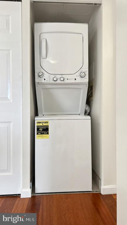 Building Photo - 10101 Grosvenor Pl