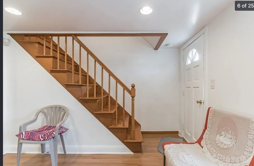 Building Photo - 4 Parker St