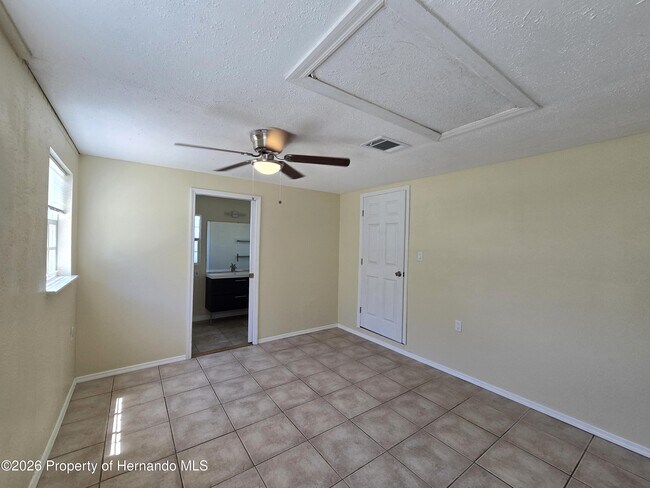 Building Photo - 4428 Cynthia Ln