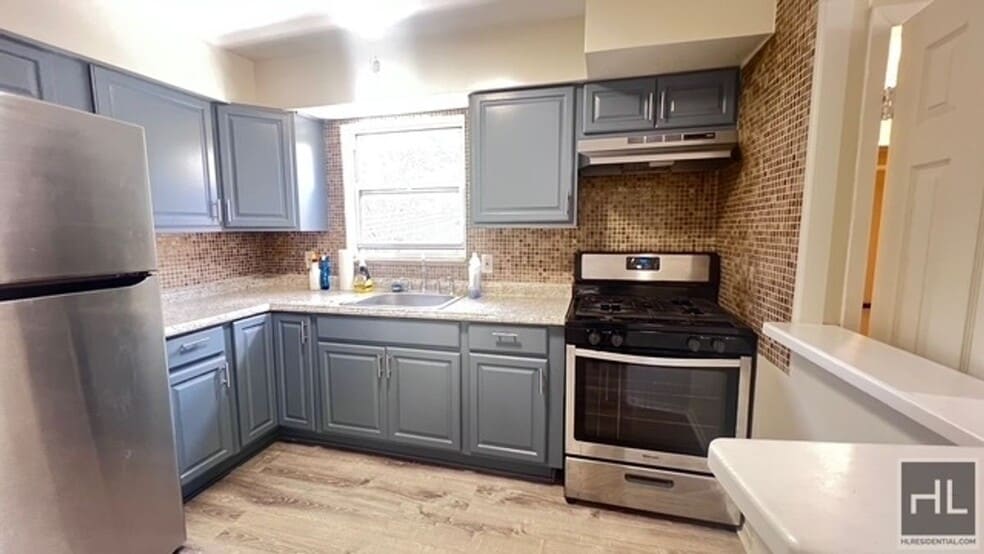 Primary Photo - NEWLY RENOVATED 2 BEDROOM/2 FULL BATHROOMS...