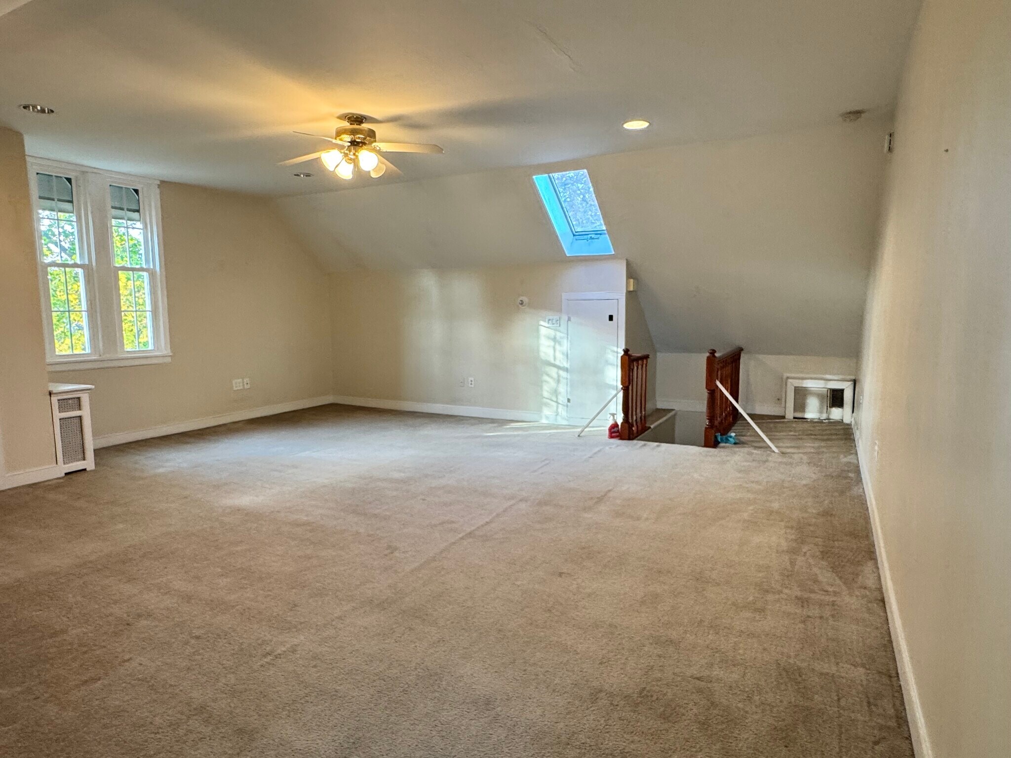 Building Photo - 220 Stockton St