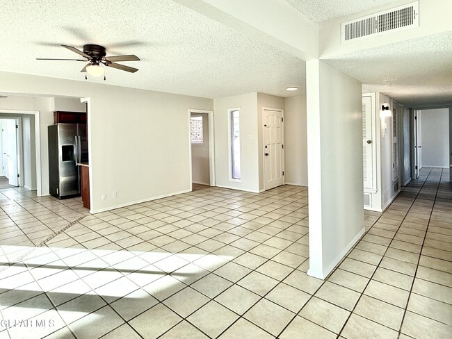 Building Photo - 5208 La Taste Ave