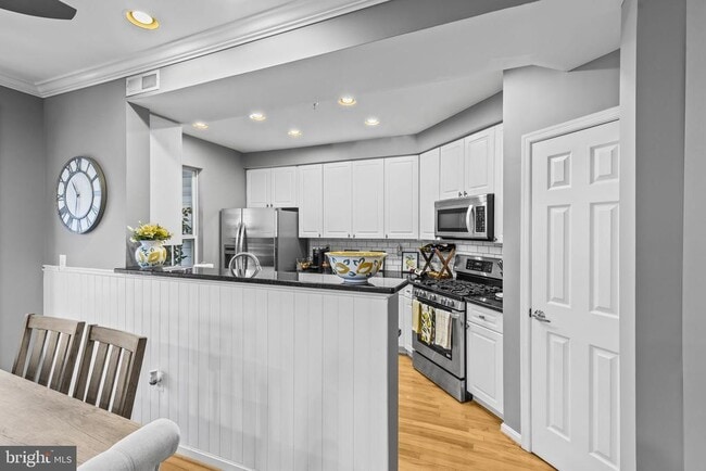 Building Photo - 5108 Donovan Dr