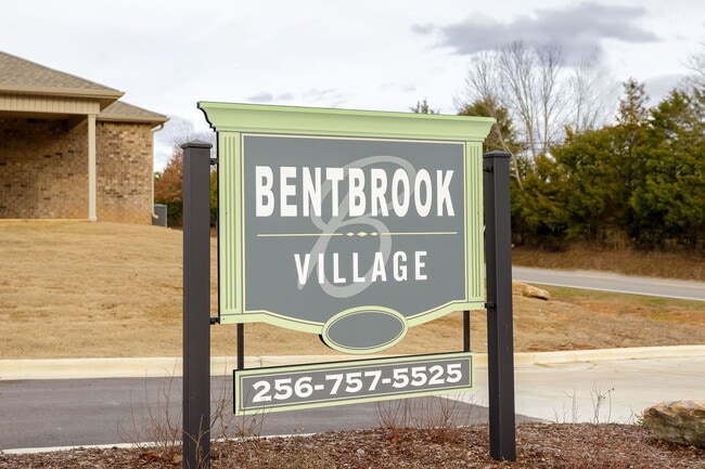 Building Photo - 215 Bentbrook Dr