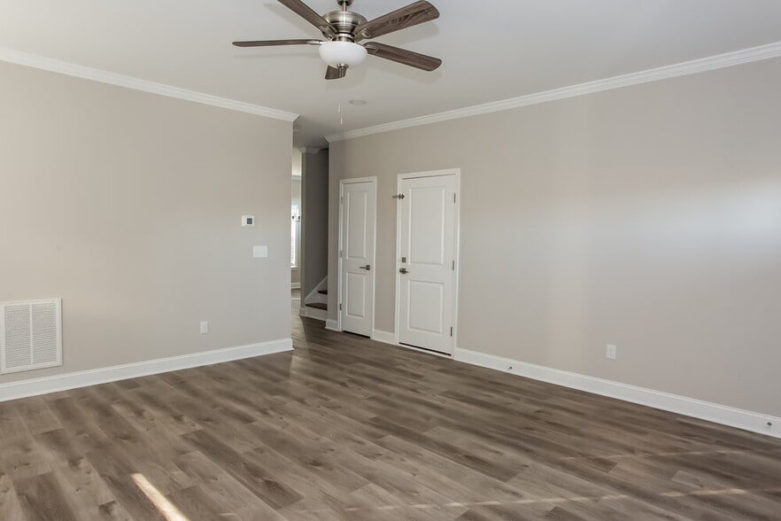 Building Photo - 2218 Moose Rd