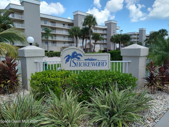 Building Photo - 603 Shorewood Dr