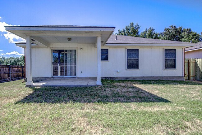 Building Photo - 207 Brentwood Dr