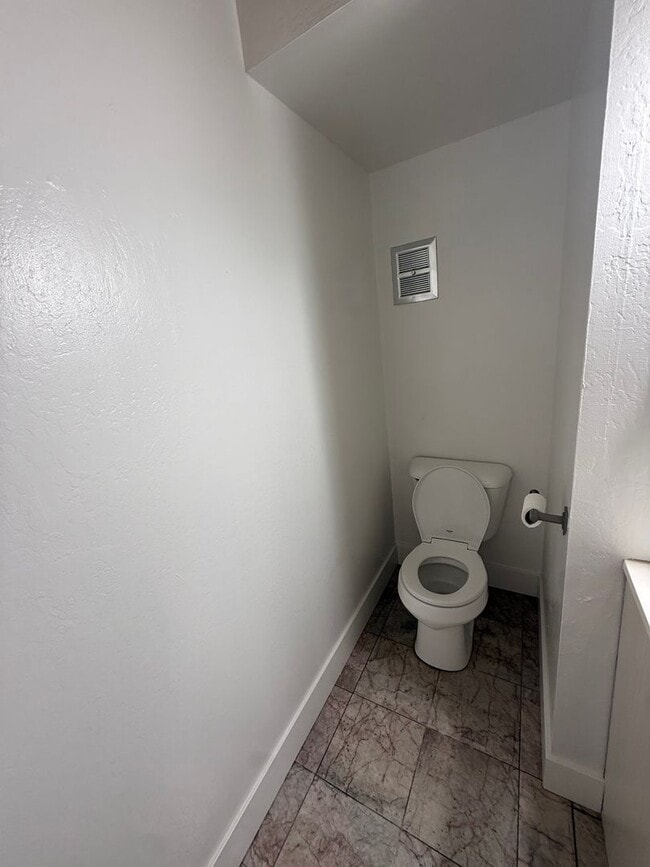 Building Photo - 79 Avram Ave