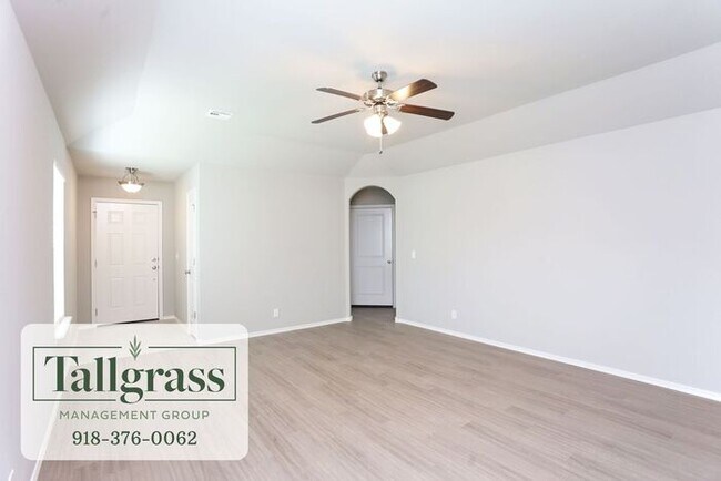 Building Photo - Brand New 4/2/2 in The Heights neighborhood!