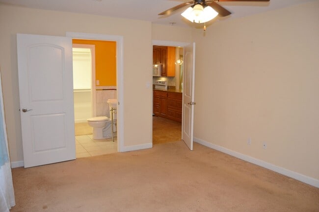 Building Photo - East Gate Area | Home | Unfurnished