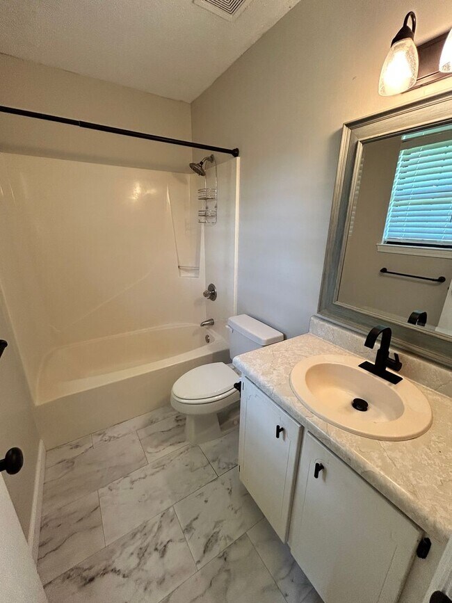 Building Photo - 249 Hannover Cir