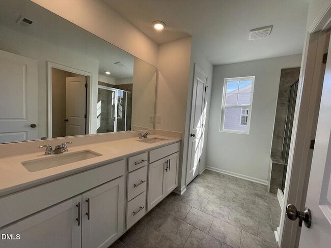 Building Photo - 160 S Finley Lndg Pkwy