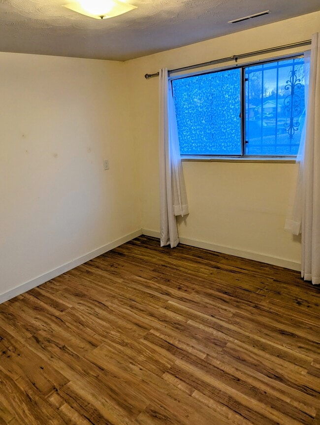 Building Photo - 1340 Dawson Dr