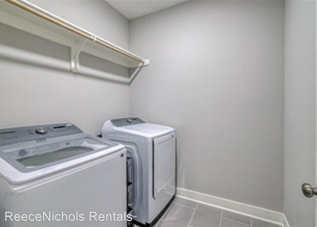 Building Photo - 4 br, 3 bath House - 18005 High Street