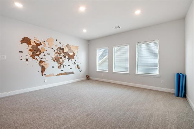Building Photo - 2207 Santa Monica Dr