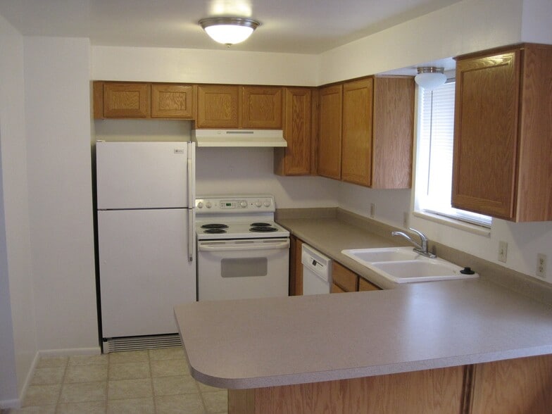 Building Photo - 268 Pioneer Cir