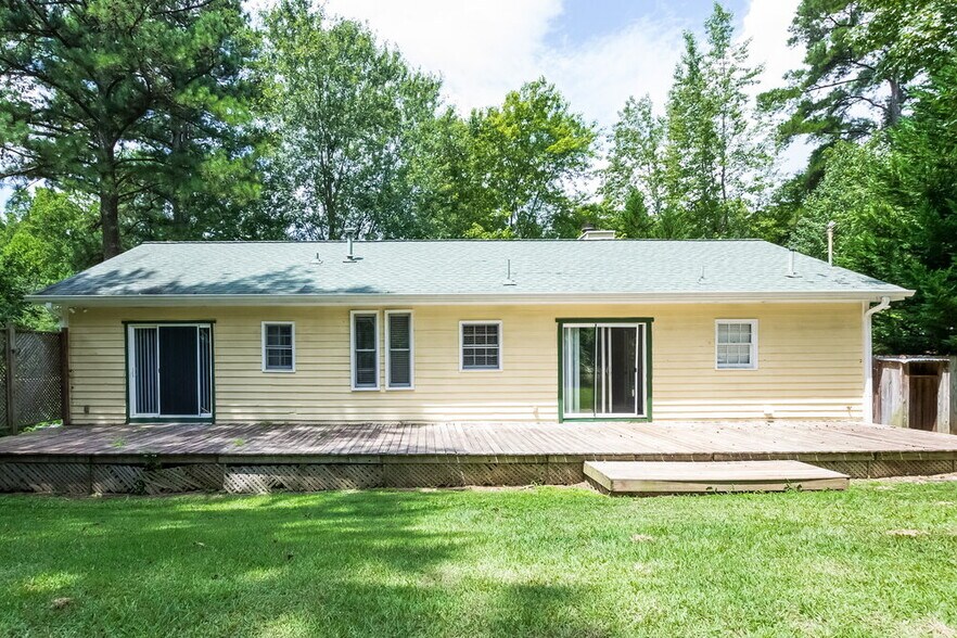 Building Photo - 155 Sunny Ln