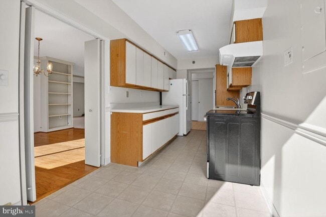 Building Photo - 1808 Old Meadow Rd