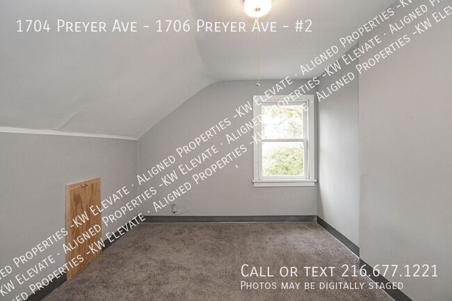 Building Photo - Charming 4 bed side by side duplex !