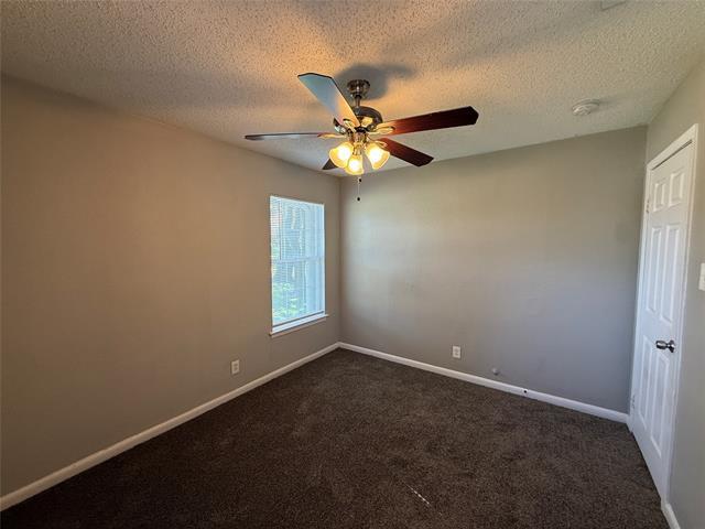 Building Photo - 303 Ridgefield Cir