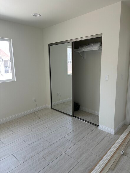 Building Photo - 4218 W 132nd St