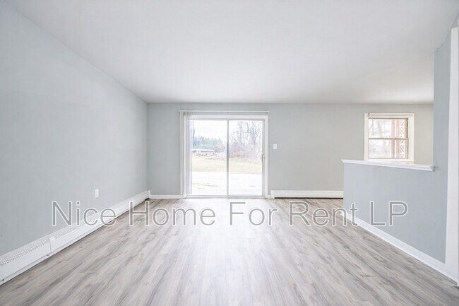 Building Photo - 20 Fort Sumpter Rd