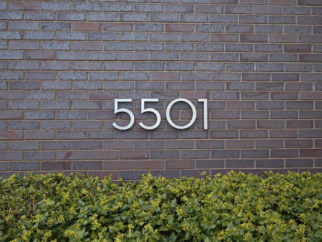 Building Photo - 5501 Hudson Ave