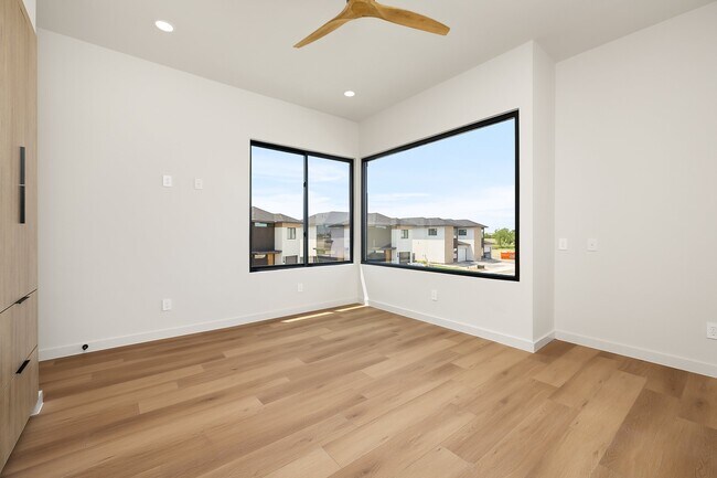 Building Photo - Carey Estates Lot 25
