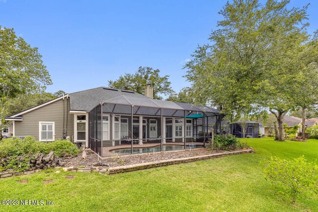 Building Photo - 332 Maplewood Dr