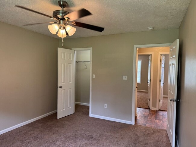 Building Photo - 222 Pappy Dr