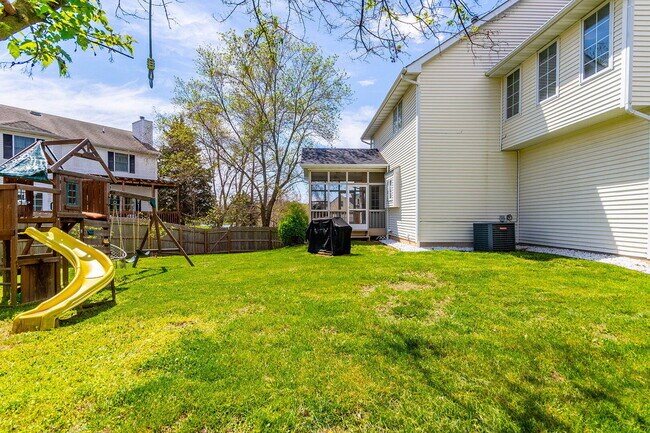 Building Photo - 1110 Brookedale Ct