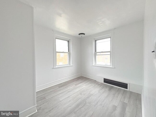 Building Photo - 2241 Knorr St