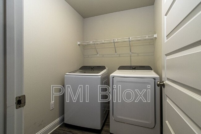 Building Photo - 6467 Eastland Cir