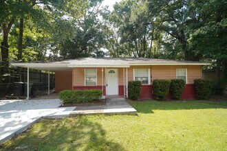 Building Photo - 2808 Southwood Dr