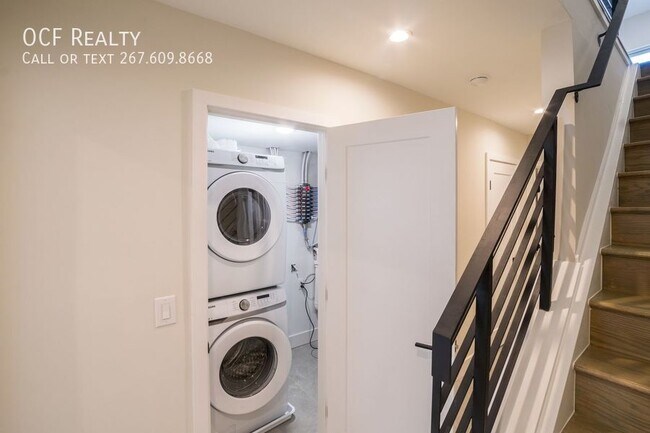 Building Photo - 2147 N Franklin St